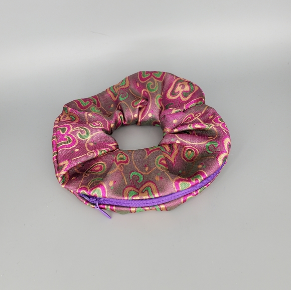 Indian Brocade Hearts Secret Pocket Stash Pouch Scrunchie - Picture 4 of 5